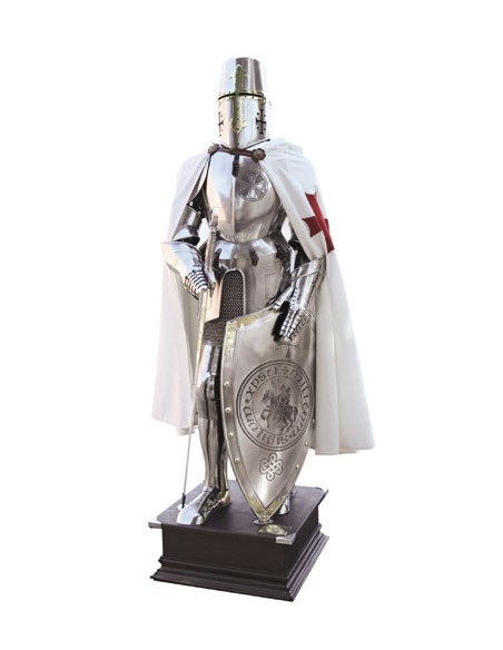 Armure des Templiers avec croix sur la poitrine