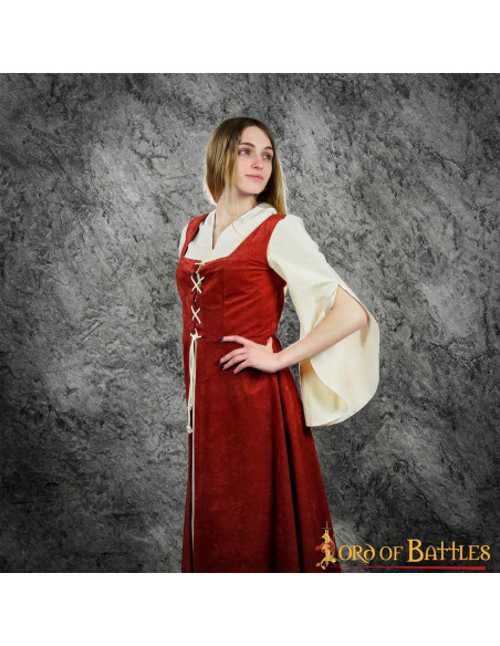 Femme mariée médiévale Izani