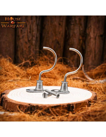 Paire de supports médiévaux chromés...