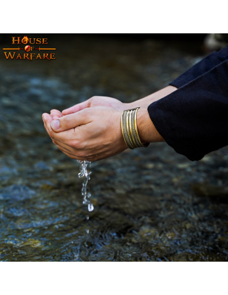 Bracelet médiéval en laiton (16,5 cm.)