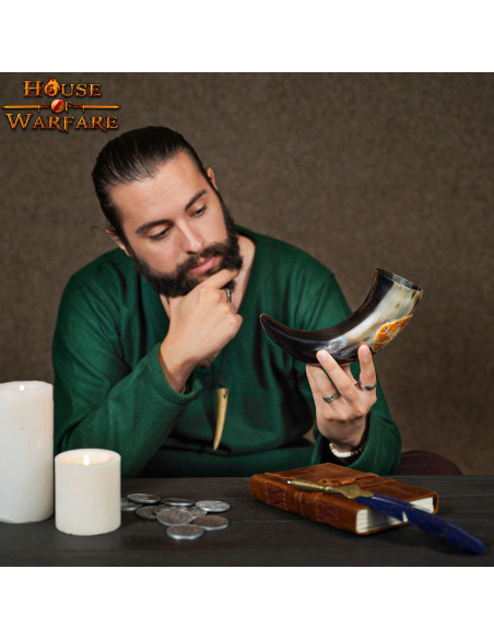 Corne à boire viking avec vegvísir