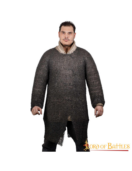 Longue cotte de mailles médiévale...