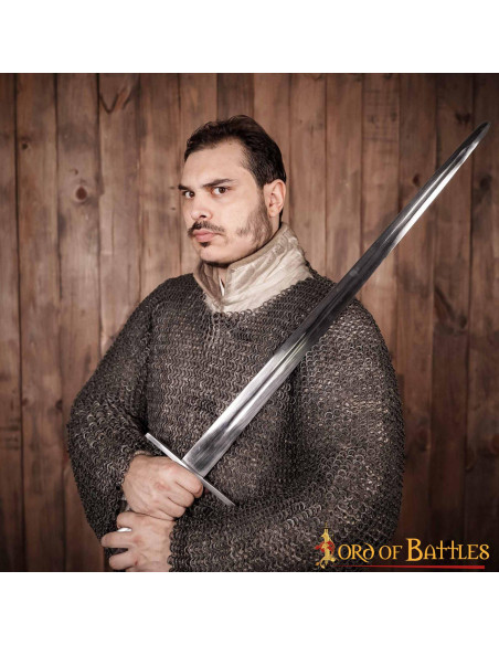 Longue cotte de mailles médiévale...