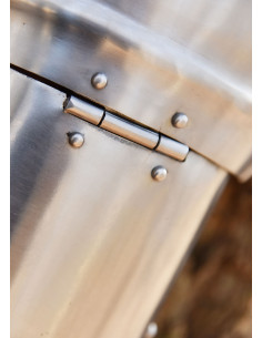 Grèves médiévales avec genouillères articulées en acier 2