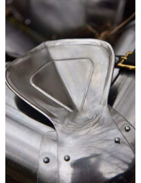 Bras d'armure médiévale et épaulettes...