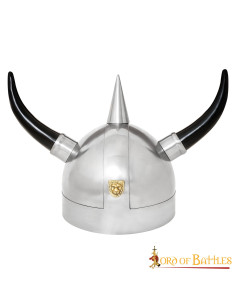 Casque viking, en acier, avec cornes