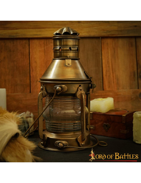 Lampe à huile médiévale en laiton...