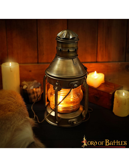 Lampe à huile médiévale en laiton...