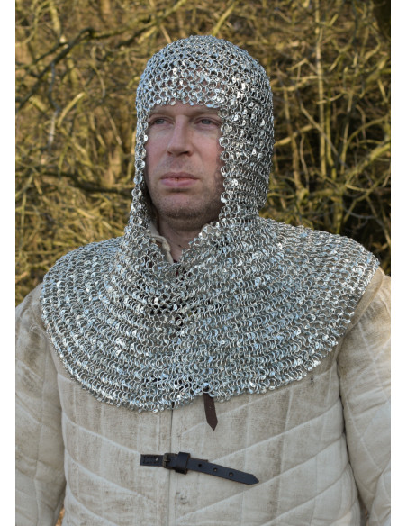 Anneau bordé de cotte de mailles...