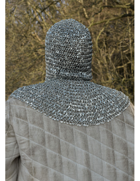 Anneau bordé de cotte de mailles...