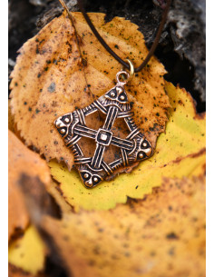 Pendentif croix viking en bronze 2