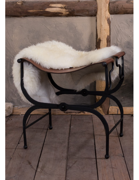 Tabouret pliant romain et médiéval en...