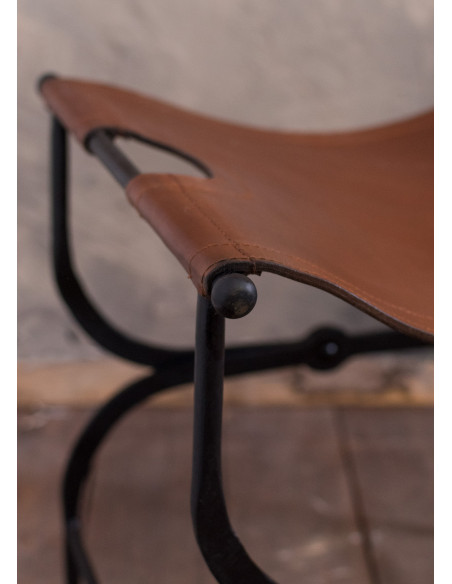 Tabouret pliant romain et médiéval en...