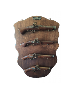 Panoplie 4 pistolets à silex avec table (73x50 cm.)