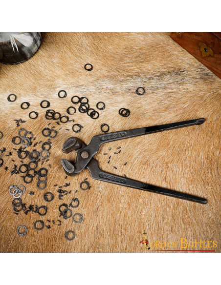 Pince à anneaux en cotte de mailles 9mm.