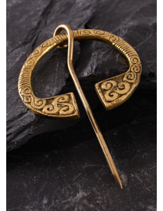 Broche celtique avec anneau de type fibule, laiton (6,5 cm.) 2