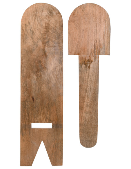 Chaise médiévale en bois en forme de...