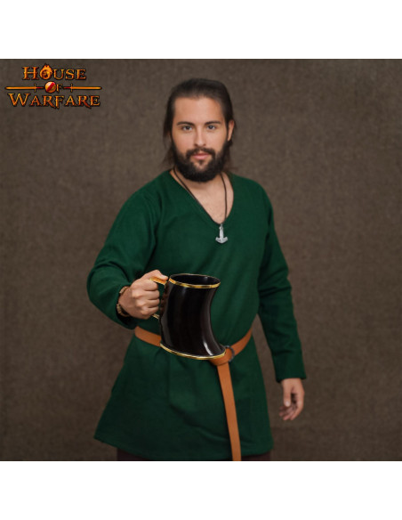 Cruche médiévale en corne de corne...