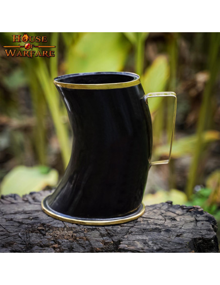 Cruche médiévale en corne de corne...