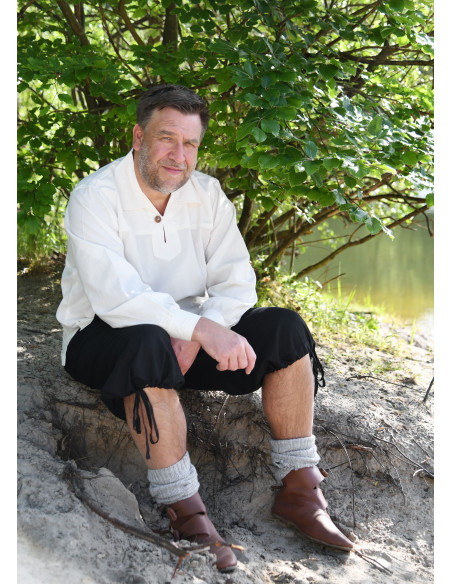 Pantacourt à lacets modèle Jonte,...