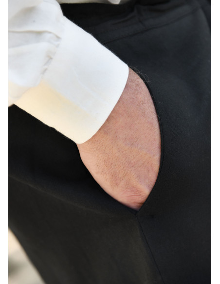 Pantacourt à lacets modèle Jonte,...