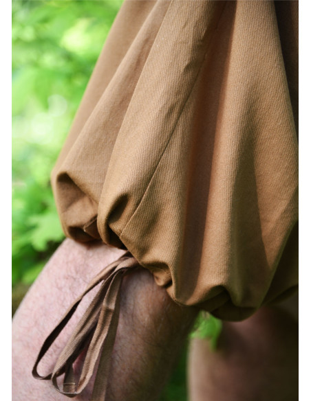 Pantacourt à lacets modèle Jonte,...