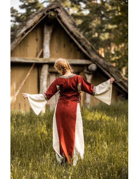 Robe médiévale femme modèle de soirée...