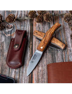 Couteau de chasse Delta, manche en olive naturelle...