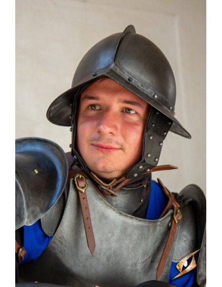 Casque Morion de la série Sovereign...