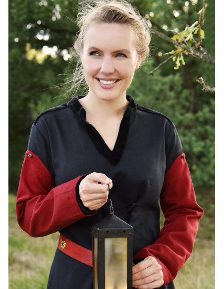 Manches de robe médiévale avec...