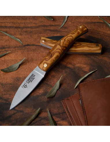 Couteau de cuisine avec manche en bois d'olivier et lame en acier