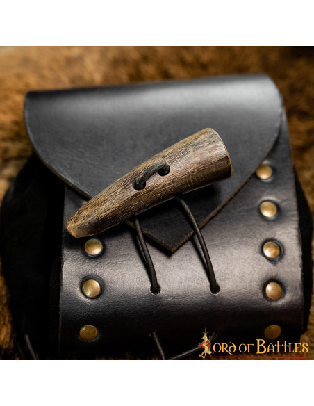 Lot de 5 grands fermoirs en corne...