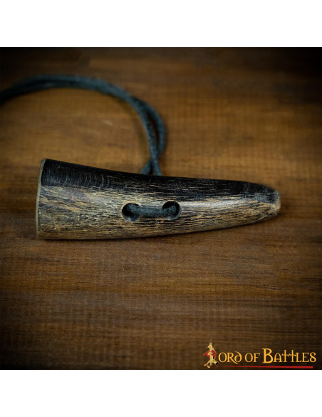 Lot de 5 grands fermoirs en corne...