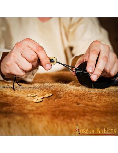 Set 5 boutons en corne médiévale