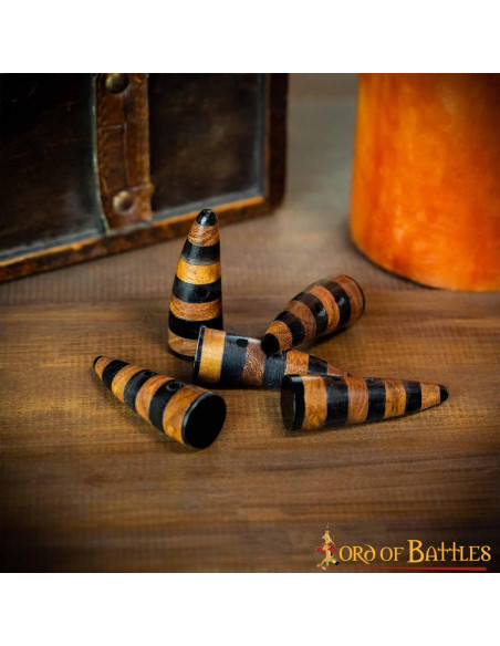 Lot de 5 fermoirs en corne décorés...