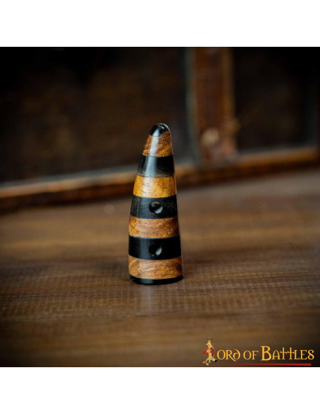 Lot de 5 fermoirs en corne décorés...