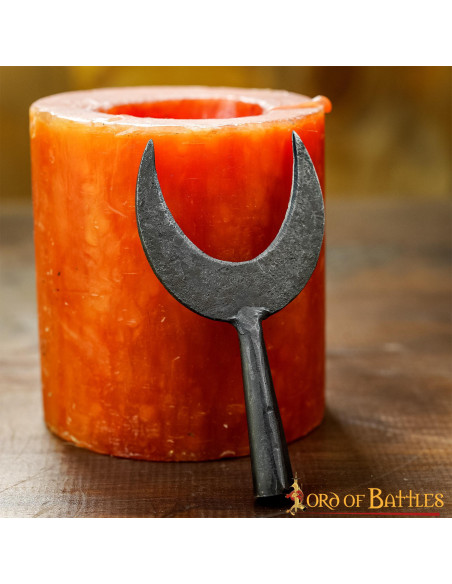 Pointe de flèche médiévale en forme...