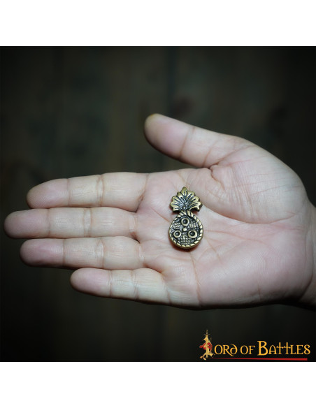 Lot de 5 ornements ananas en laiton...