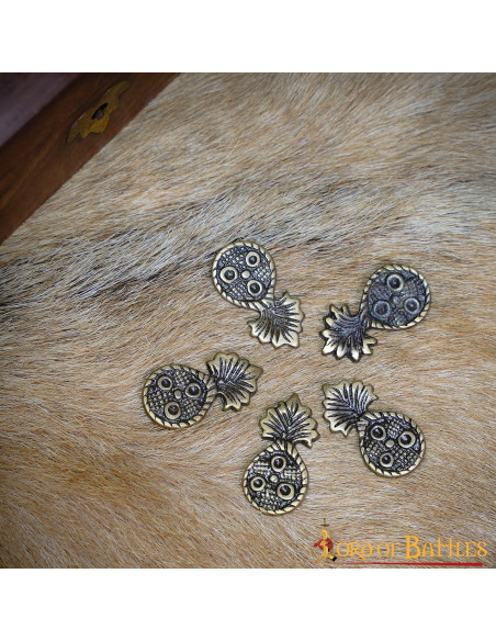 Lot de 5 ornements ananas en laiton...