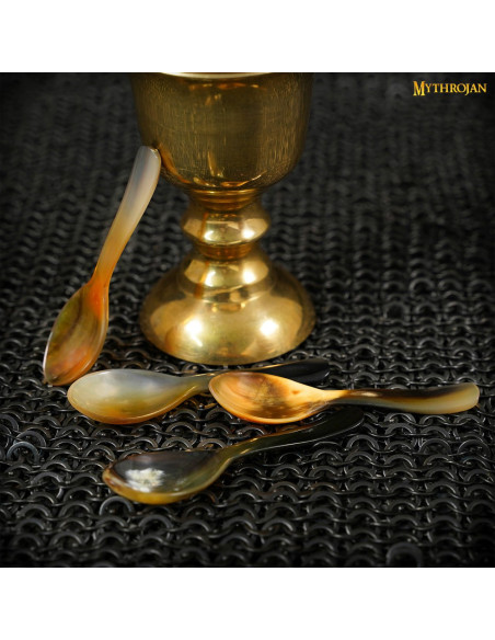 Mettez 4 cuillères médiévales en...