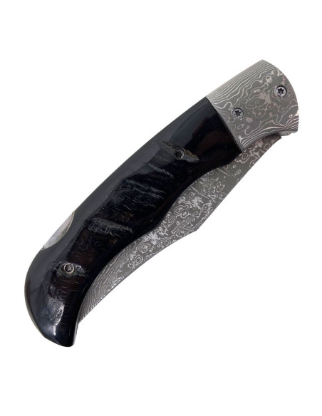 Couteau en acier Damas de marque...