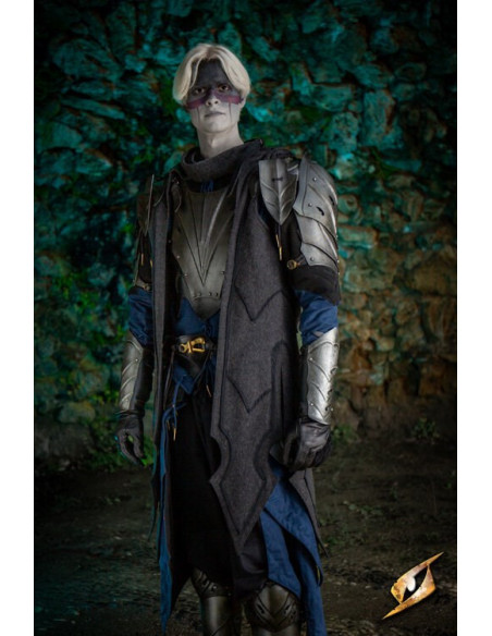 Charme de nuit du manteau d'elfe noir