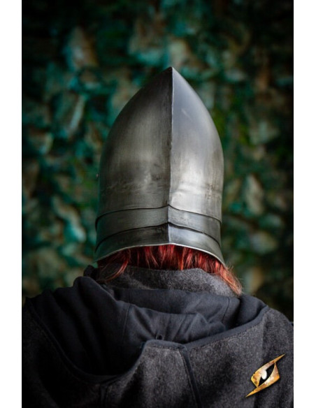 Charme de nuit avec casque d'elfe noir