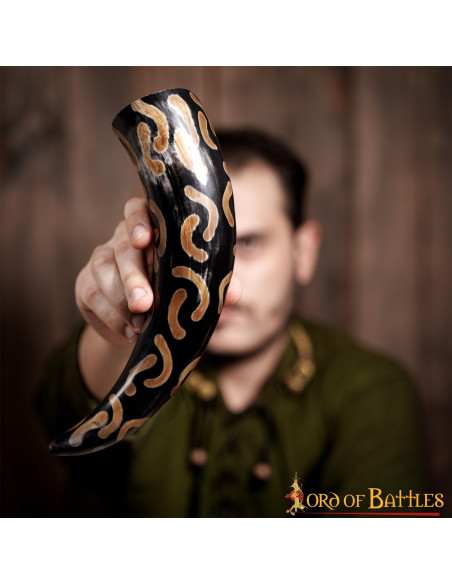 Corne de bœuf pour boire motif...