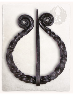 Petite fibule Angús pour robes et capes 2