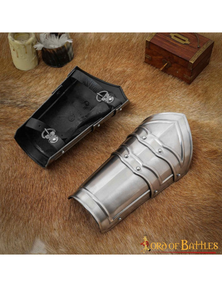 Bracelets en acier médiévaux...