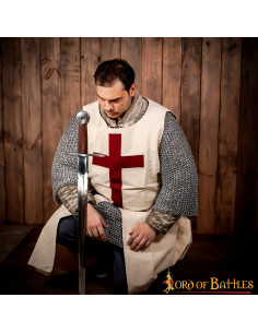 Tabard des Templiers avec croix chrétienne