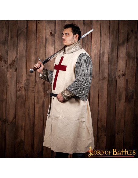 Tabard des Templiers avec croix...