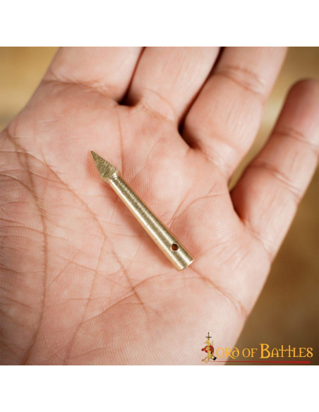 Ensemble de 10 crampons en laiton...