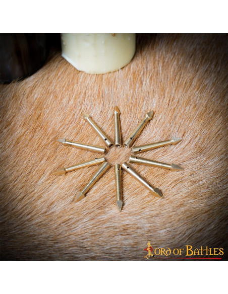 Ensemble de 10 crampons en laiton...